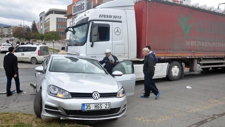 Manisada trafik kazası: 3 yaralı