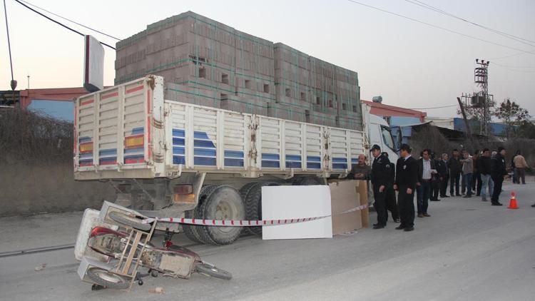 Adanada trafik kazası: 1 ölü