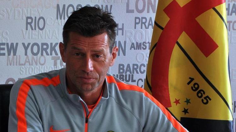 Eskişehirspor Teknik Direktörü Skibbe: