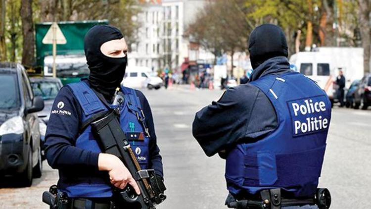Belçika’da polise palalı saldırı