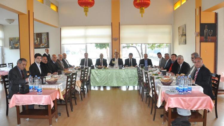 AK Parti Mersin Milletvekili Uzun, meslek odası başkanlarıyla buluştu