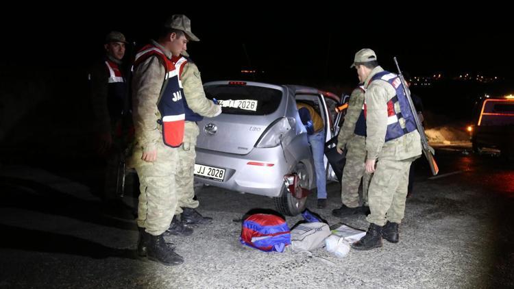 Adıyamanda iki otomobil çarpıştı: 1 ölü, 4 yaralı