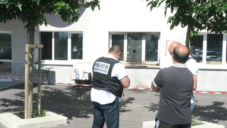 Fransa’daki Türk derneği ve camisine çirkin saldırı