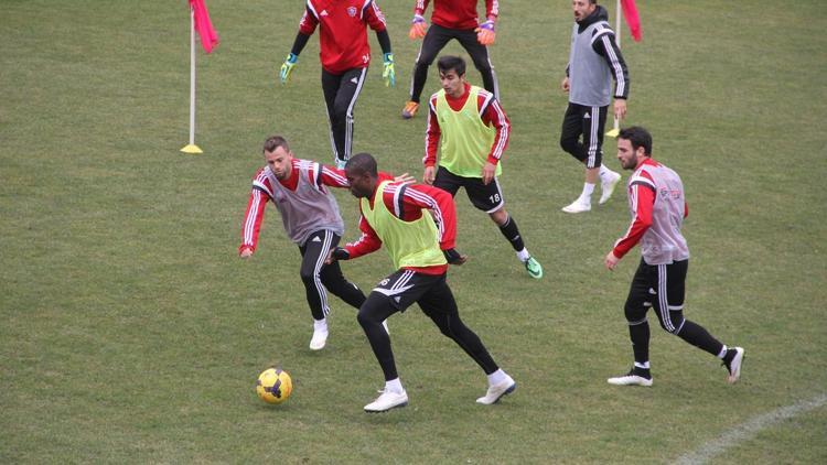 Kardemir Karabüksporda kupa maçı hazırlıkları
