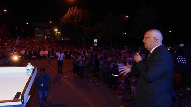 Yaşar, Afyondan Demokrasi dedi