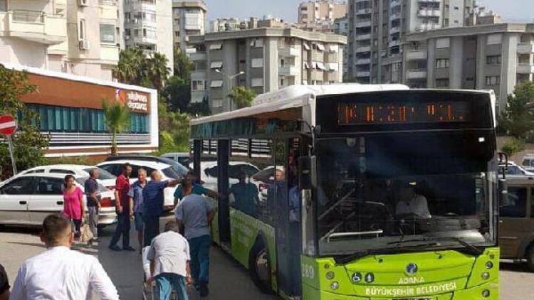 Belediye otobüsü şoförü, bayılan yolcuyu hastaneye yetiştirdi