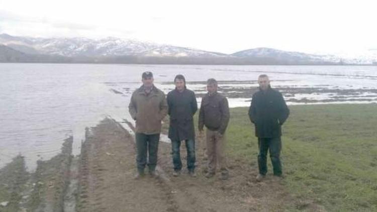 Aşırı Yağışlar Ve Eriyen Kar Suları, 15 Bin Dekar Ekili Alanda Zarara Yol Açtı