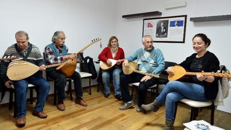 Muratpaşa’da Bağlama Kursları