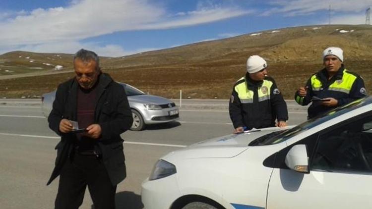 Trafik Ekiplerinden Emniyet Kemeri Kontrolü