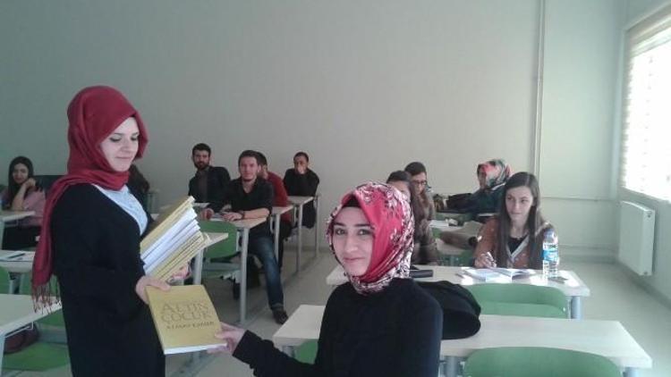 Atasay Kuyumculuk’tan Erzincan Üniversitesi Öğrencilerine Bin Adet Kitap Hediyesi