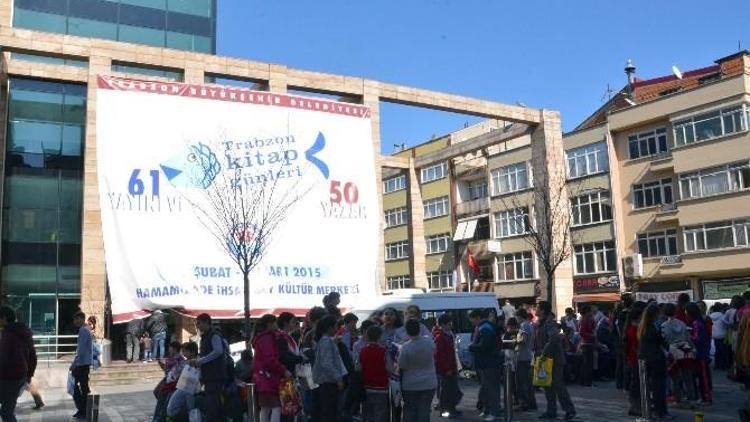 2. Trabzon Kitap Günleri Tüm Hızıyla Devam Ediyor