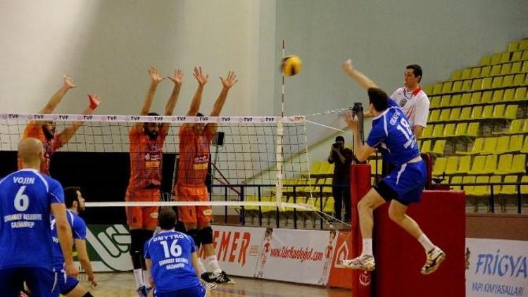 Şahinbey Voleybol Takımı Deplasmanda Galip