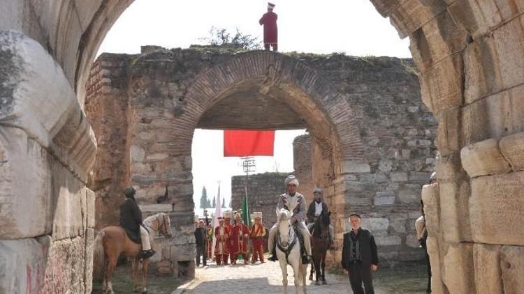 İznik’in Fethi İlk Defa Resmi Törenle Kutlandı