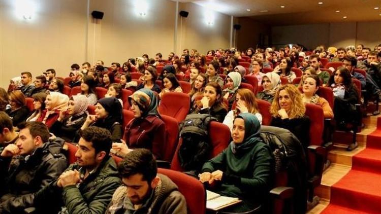 Öğrencilere ’Evlilik Öncesi Eğitim’ Programı