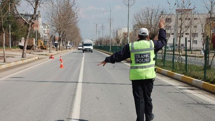 Emniyet Kemeri Uygulaması Devam Ediyor