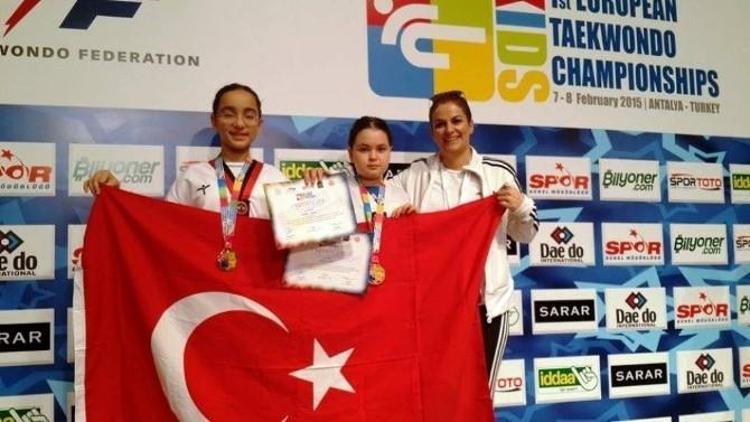 Doğdu’dan Başarılı Sporculara Türk Bayrağı