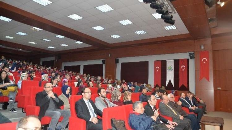 Çanakkale Zaferi Hakk’ın Batıla Galip Geldiği Bir Zaferdir