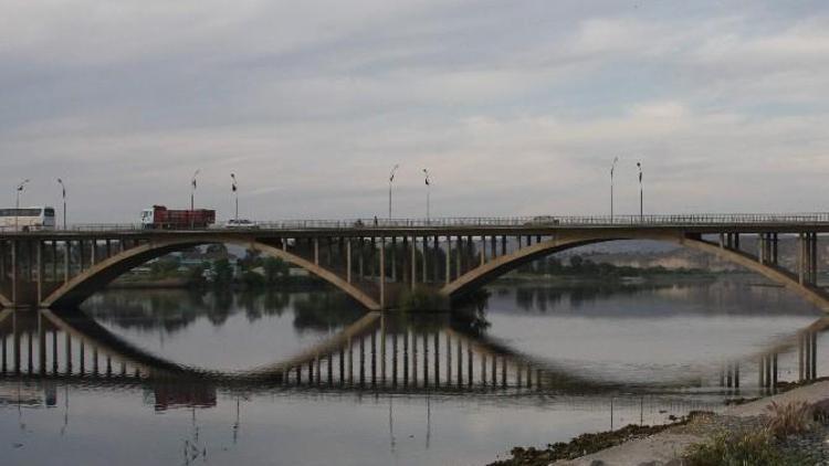 Fırat Akacak Şanlıurfa Kazanacak