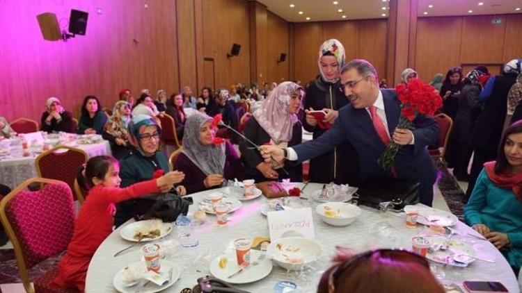 Çelikcan AK Partili Kadınlarla Buluştu