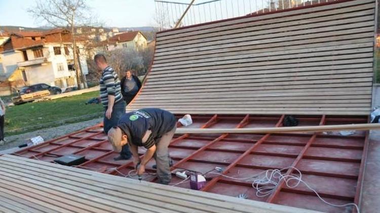 Niksar’da Gençler İçin Kay Kay Pisti Yapılıyor