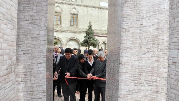 Sorgun’da Çanakkale Şehitler Abidesi Maketi Törenle Açıldı