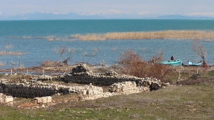 Beyşehir Gölü’ne Kıyısı Olan Mahallelere Feribotlu Ulaşım