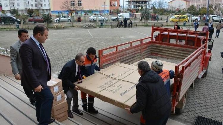 Görele Belediyesi’nden Okullara Tenis Masası Desteği