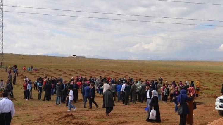 Sevgi Evleri Ve Yetiştirme Yurdunda Kalan Çocuklar Fidan Dikti