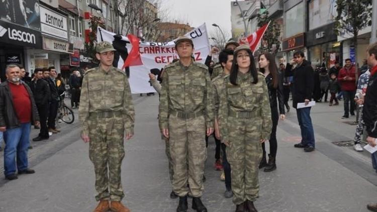 Öğrenciler Çanakkale Zaferinin 100. Yılında Etkinlik Düzenledi