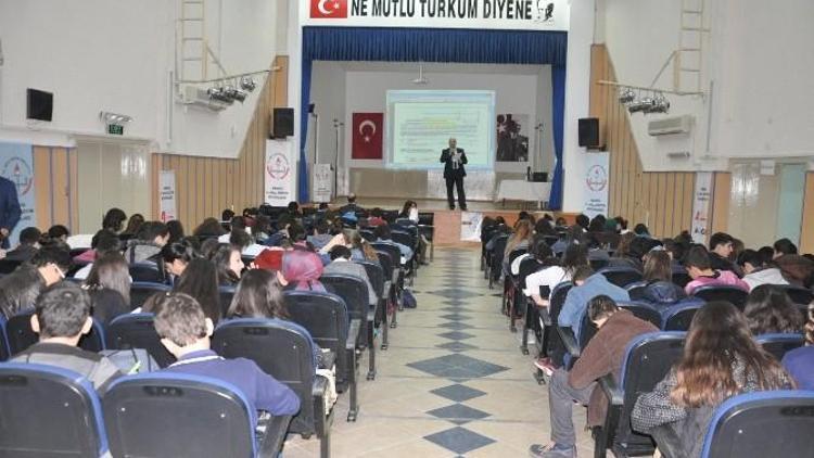 Öğrencilere ’Parayı Yönetebilme’ Eğitimi Verildi