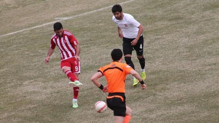 Denizli Büyükşehir Belediyespor Erzincan Refahiye Sporu 4-2 Mağlup Etti