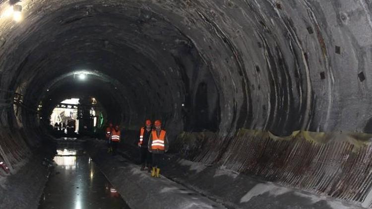 Öğrenciler Metro İnşaat Şantiyesini Gezdi