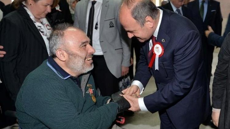 Vali Çakacak, Şehit Aileleri Ve Gazilerle Bir Araya Geldi