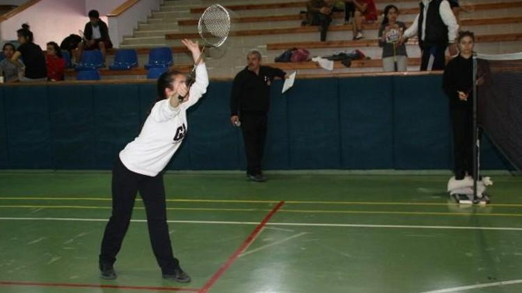 Badminton Altın Raketler Birinciliği