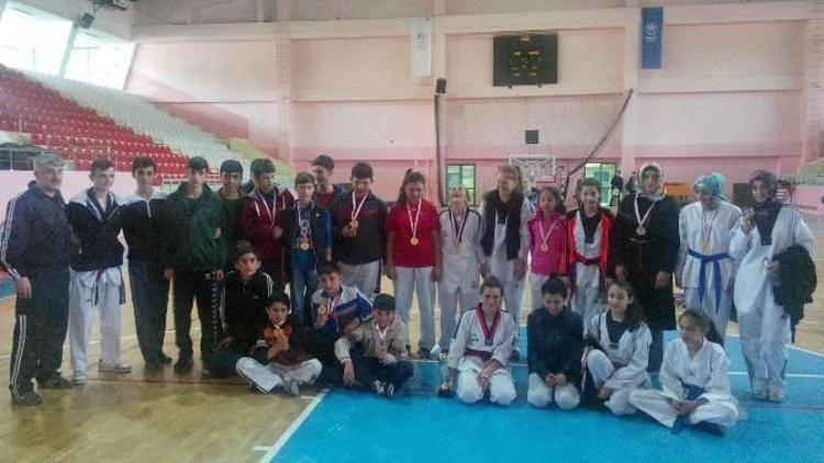 Yozgat’ta Okullar Arası Taekwondo Seçmeleri Yapıldı