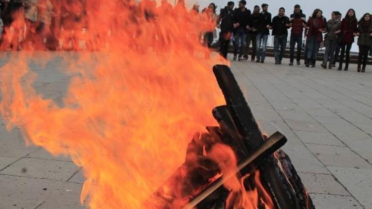 Bolu’da Bir Grup Öğrenci Nevruzu Kutladı