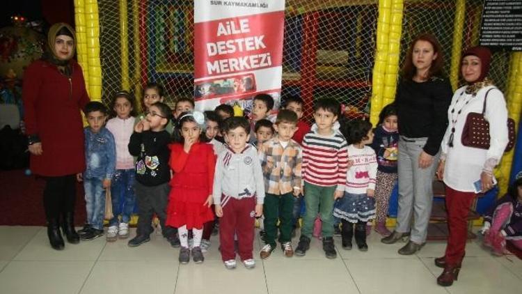 Minikler İlk Kez AVM Gezdi