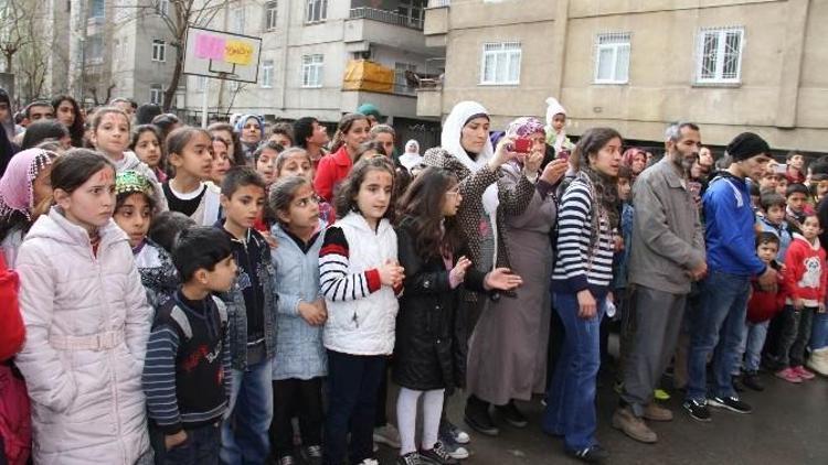 Bağlar Eğitim Destek Evi Öğrencileri Nevruz’u Kutladı