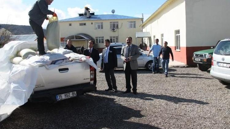 Tunceli’de Çiftçilere Sertifikalı Yem Bitkisi Tohumu Dağıtıldı