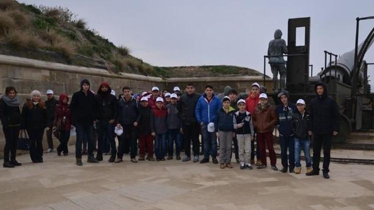 Erenler Belediyesi 100. Yılda 100 Öğrenci Çanakkale’ye Gönderdi