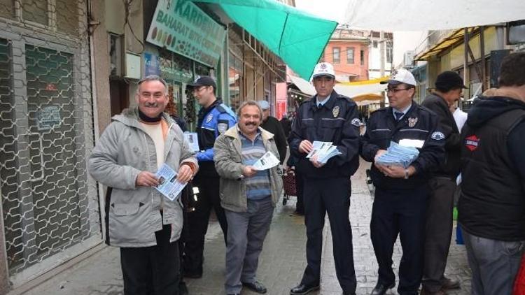 Kula Polisinden Broşürlü Kask Uyarısı