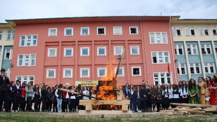 Türk-azeri Kardeşliği Nevruz’da Buluştu