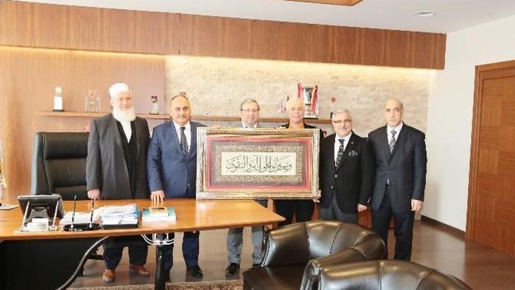 Türkiye Diyanet Vakfı’ndan, Başkan Hasan Can’a “İyilik Ödülü”