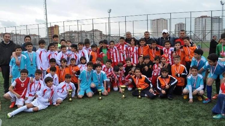 Kayseri Okullu Küçükler Futbol Şampiyonası Tamamalandı