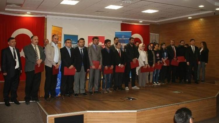Anadolu Üniversitesi Açıköğretim Fakültesi Yozgat’taki Başarılı Öğrencilerini Unutmadı