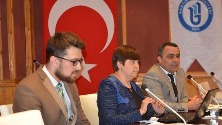 BÜ’de Türk Dünyası Medyası Konuşuldu