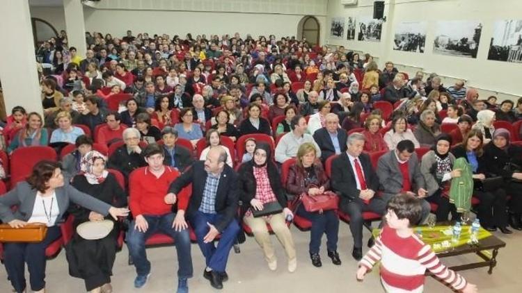 Burhaniye’de Hastane Korosuna Büyük Alkış