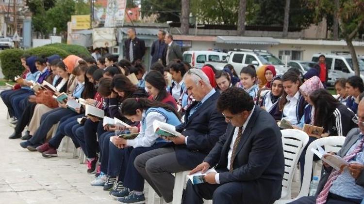 Ceyhan’da Kitap Okuma Etkinliği