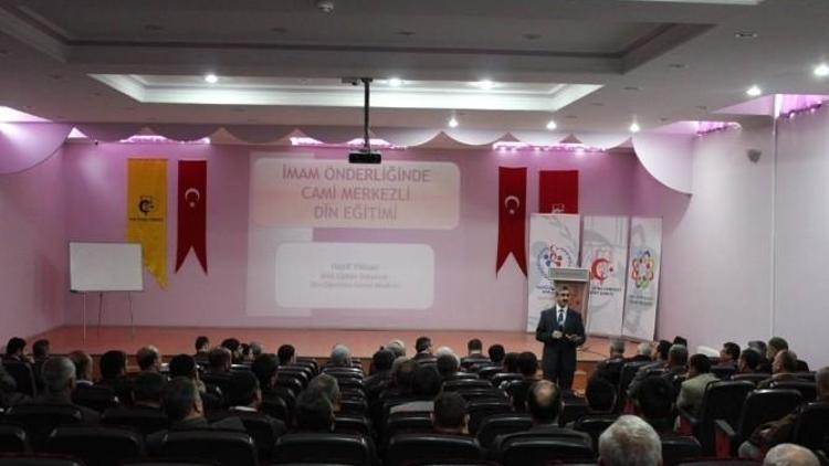 Siirt’te Din Görevlilerine Seminer Verildi