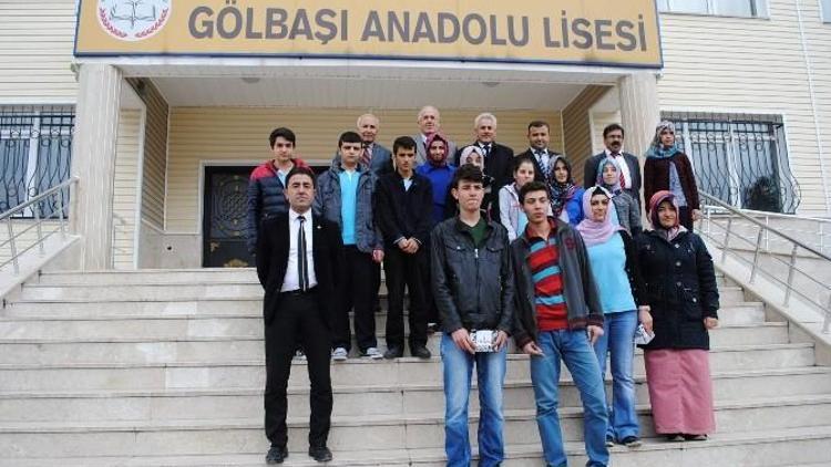 Anadolu Lisesinde Sınavlarda Derece Alan Öğrenciler Ödüllendirildi